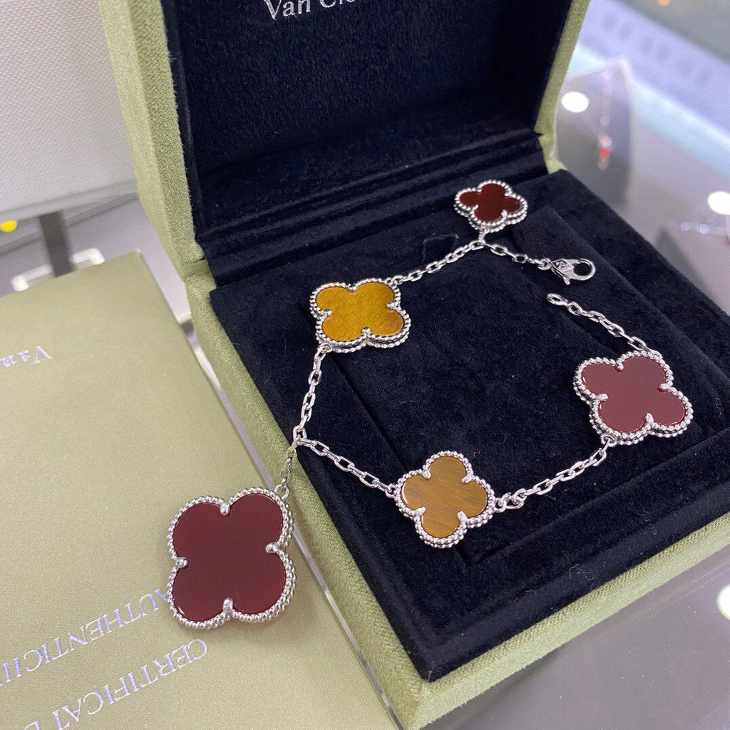 [Cyra] クローバー 5モチーフ シルバー カーネリアン タイガーアイ ブレスレット