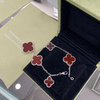 [Cyra]  CLOVER 5 MOTIFS SIVLER CARNELIAN BRACELET