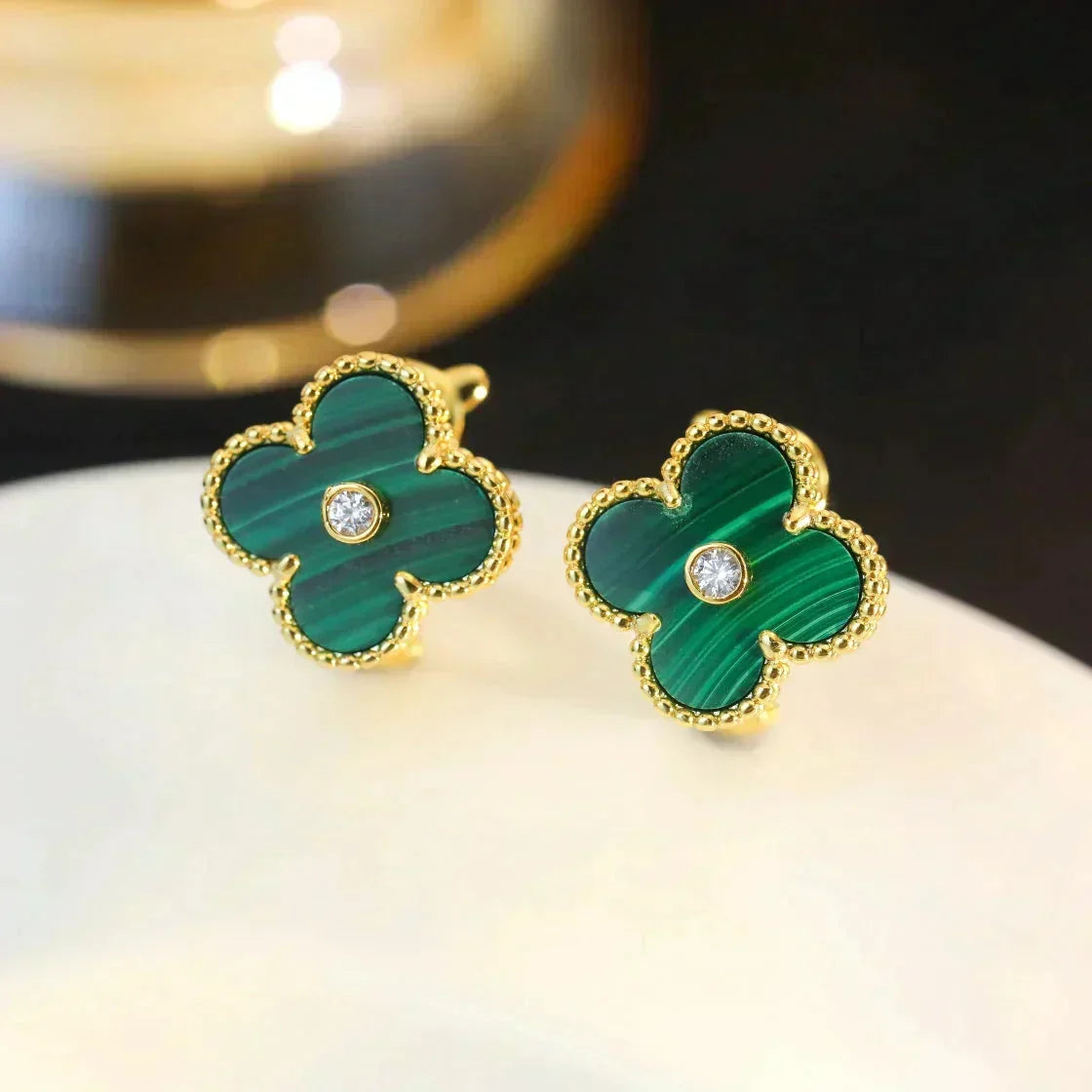 [Cyra]  CLOVER MEDIUM 1 MOTIFS MALACHITE DIAMOND EARRINGS