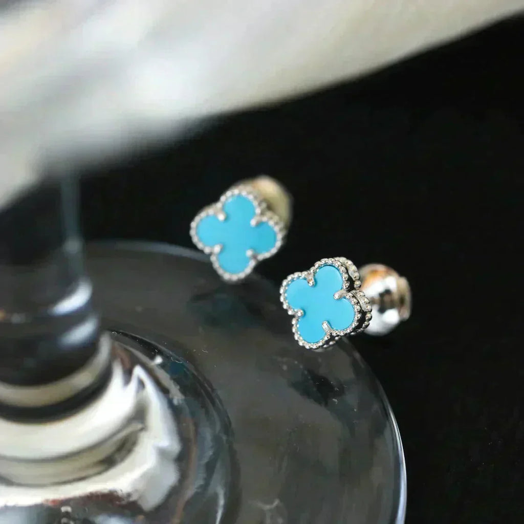 [Cyra] クローバー ミニ 9.5mm オニキス スタッドピアス シルバー