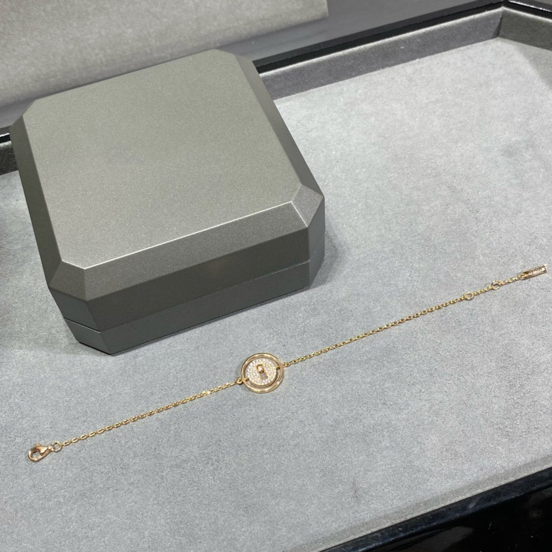 [Cyra]   MOVE DIAMOND PAVED BRACELET