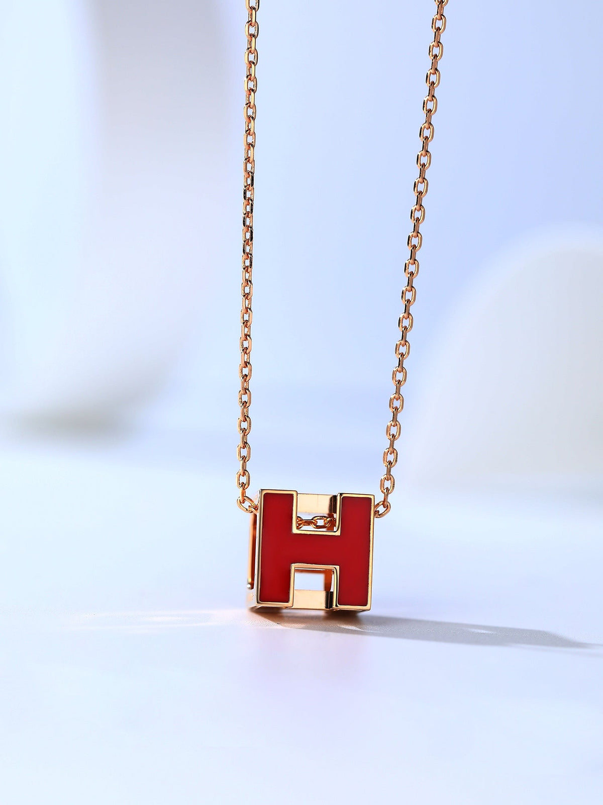 [Cyra]  H CAGE PINK GOLD NECKLACE