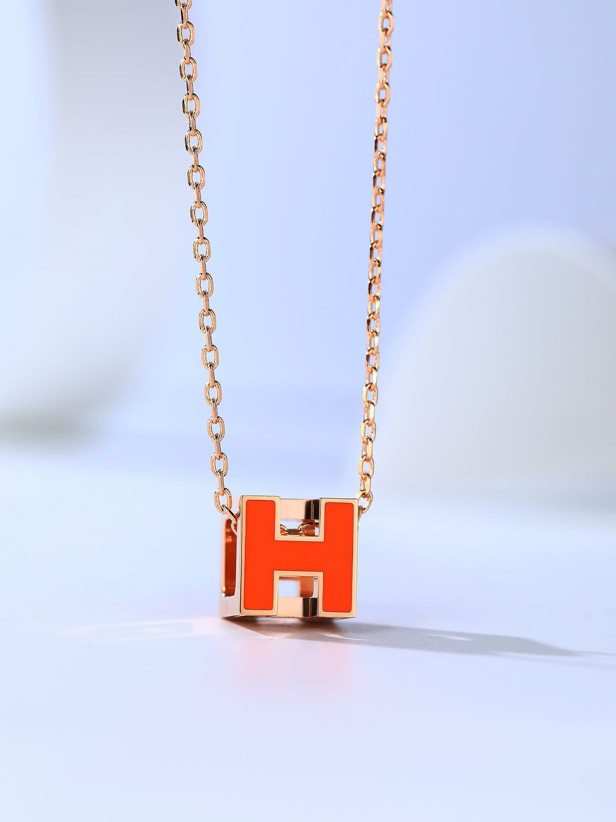 [Cyra]  H CAGE PINK GOLD NECKLACE