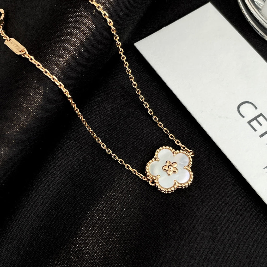 [Cyra]  LUCKY SPRING ROSE GOLD MOP BRACELET