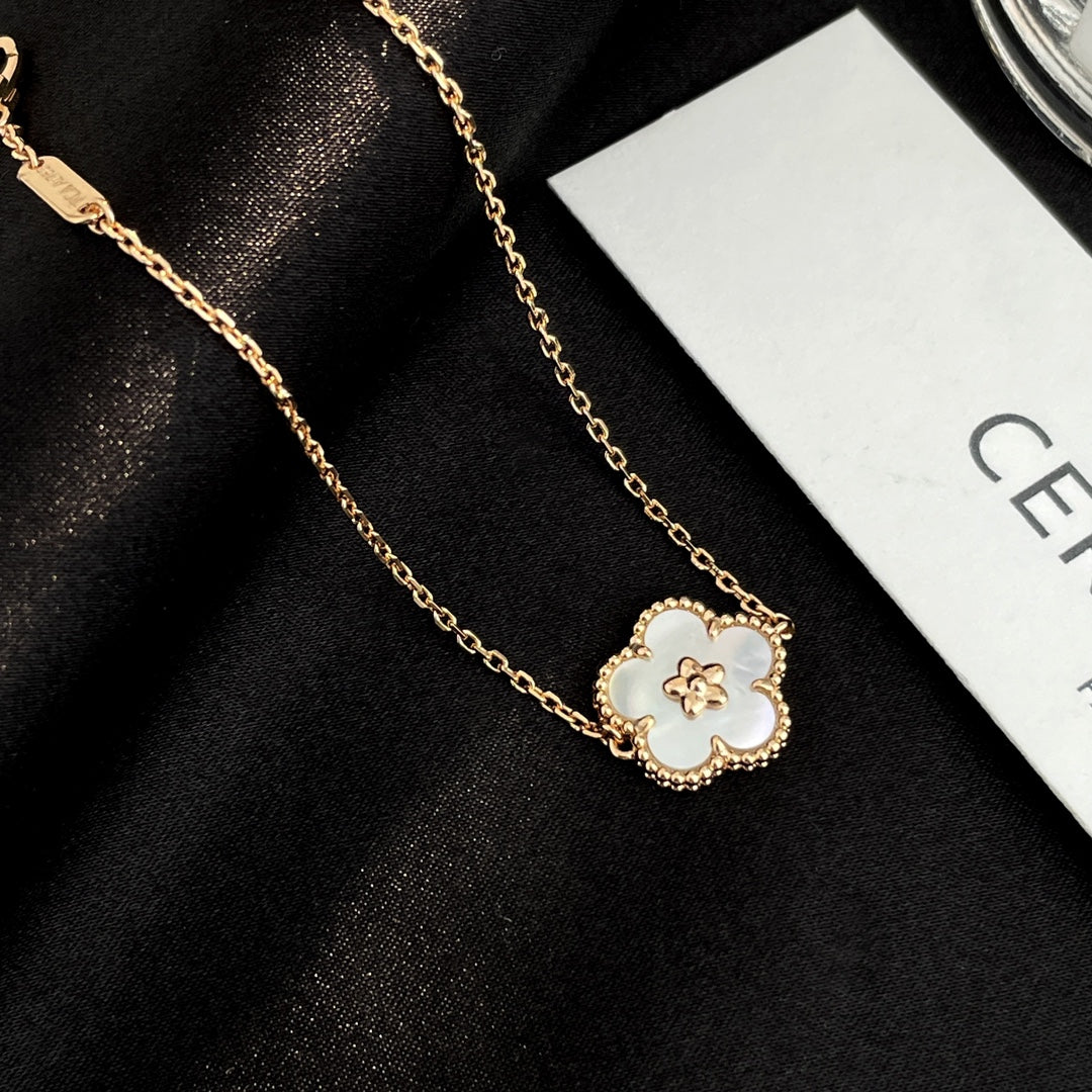 [Cyra]  LUCKY SPRING ROSE GOLD MOP BRACELET