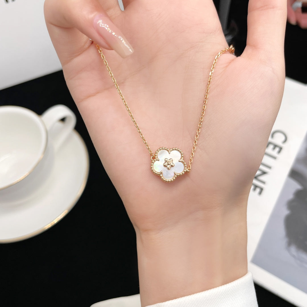 [Cyra]  LUCKY SPRING ROSE GOLD MOP BRACELET