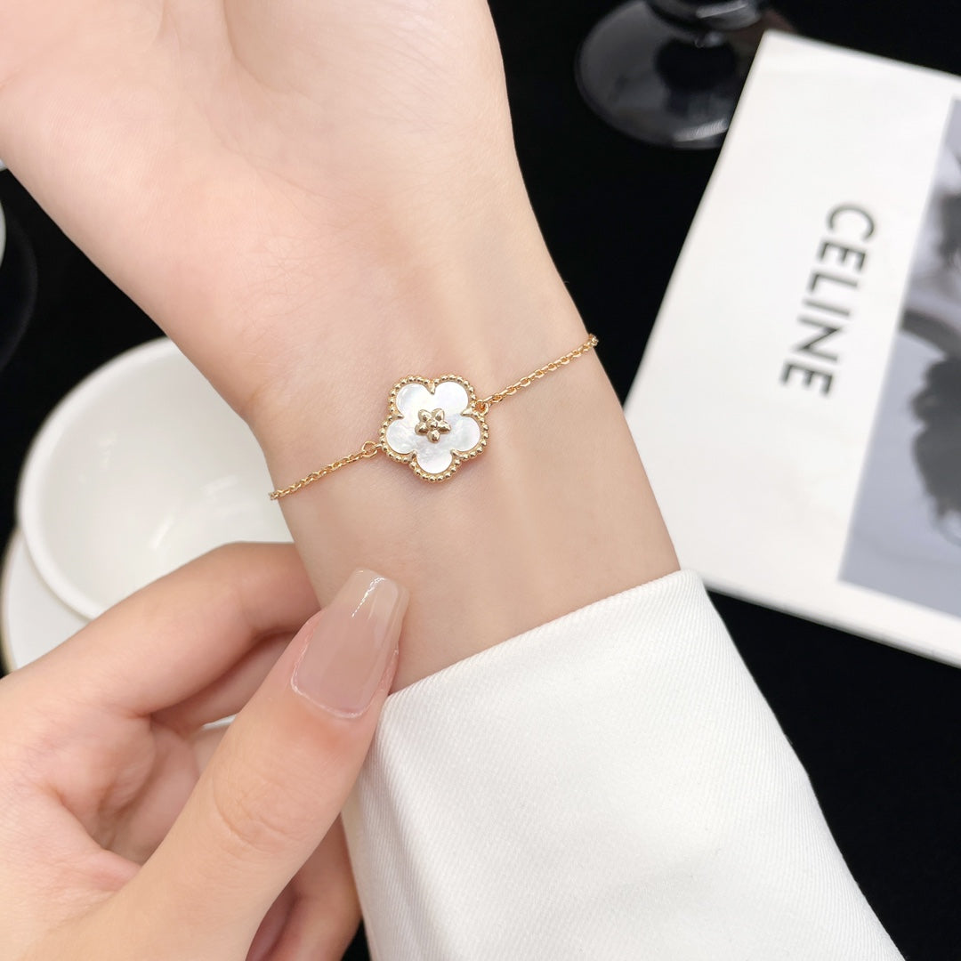 [Cyra]  LUCKY SPRING ROSE GOLD MOP BRACELET