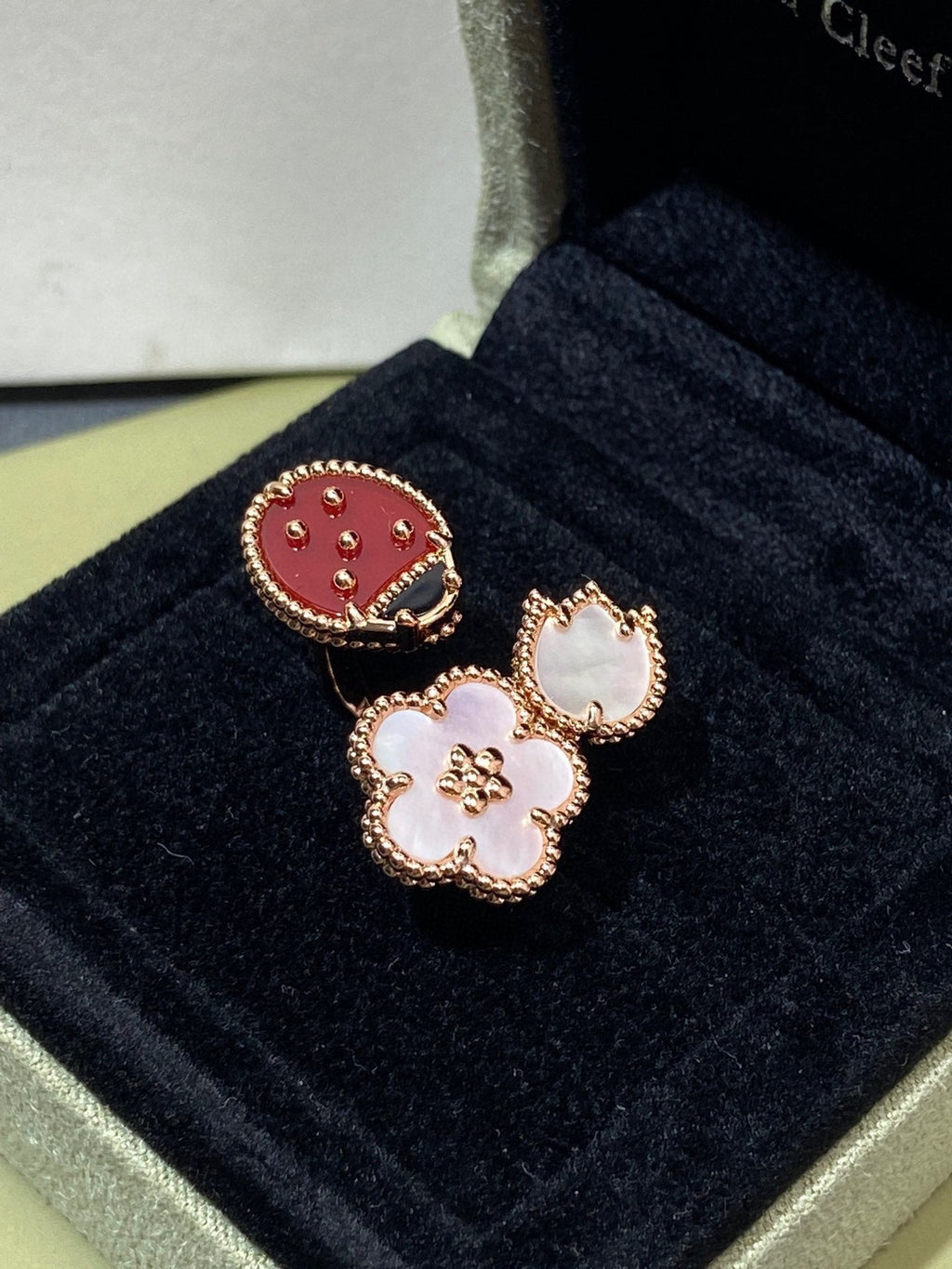 [Cyra] LUCKY 3 MOTIF RING AUS ROSÉGOLD