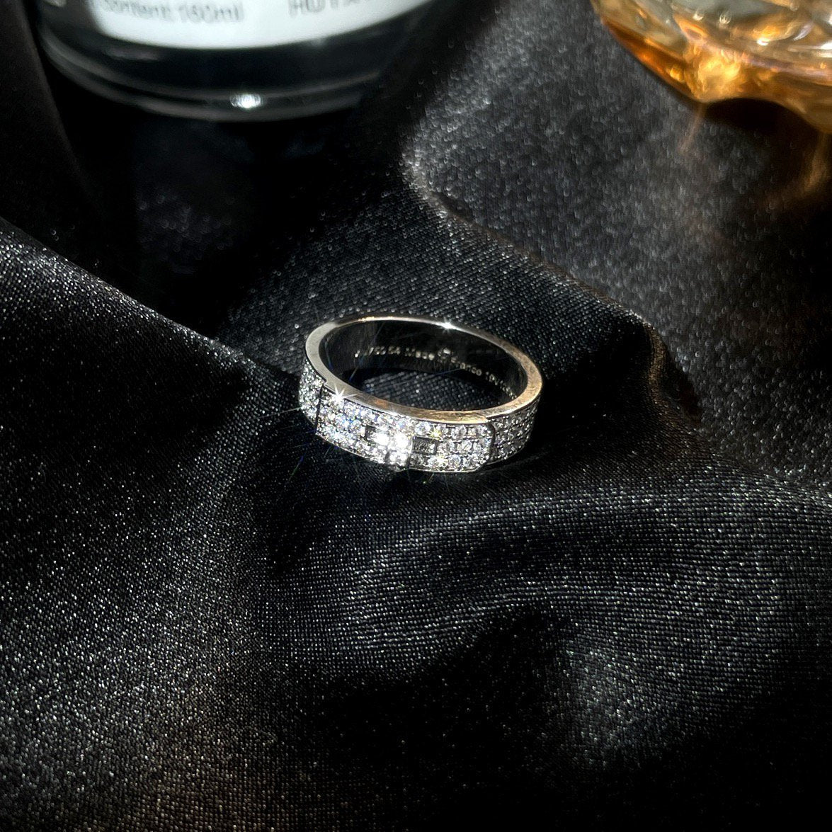 [Cyra]  KELLY SILVER DIAMOND RING