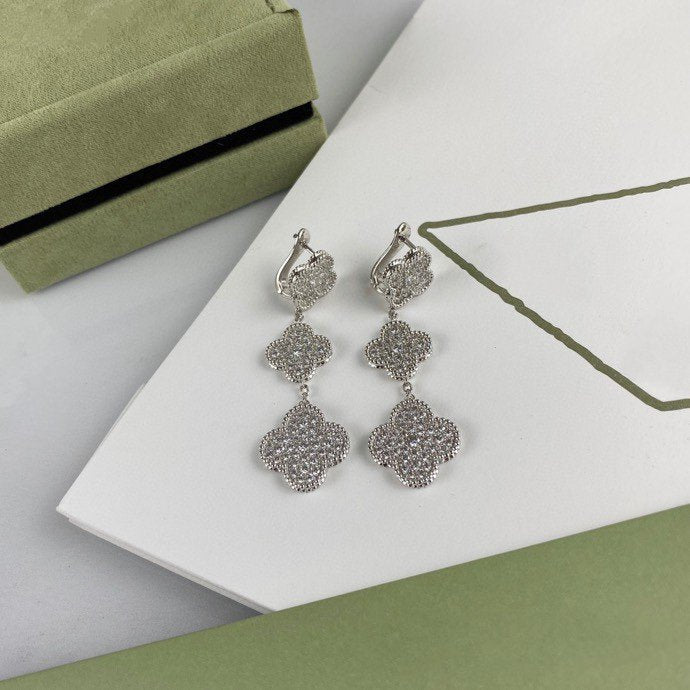 [Cyra]  CLOVER 3 MOTIF DIAMOND SILVER DROP EARRINGS