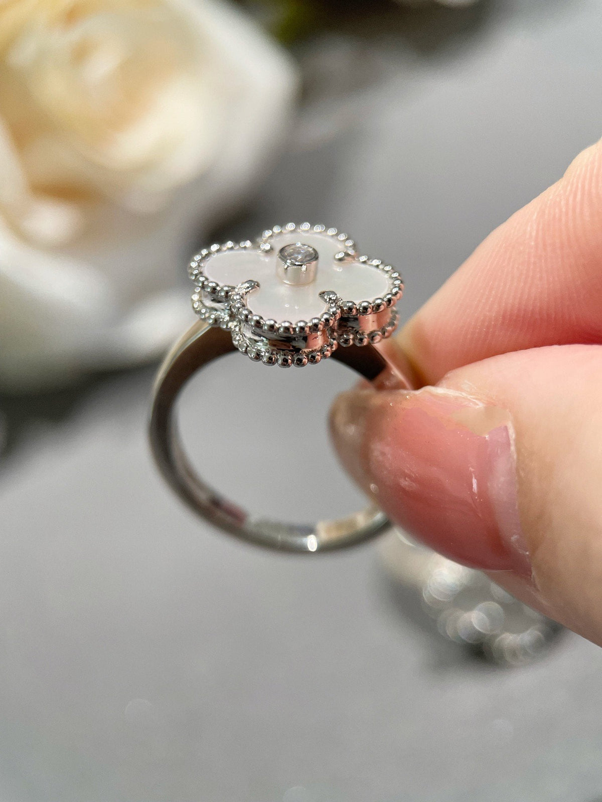 [Cyra] CLOVER SILVER MOP DIAMANT RING