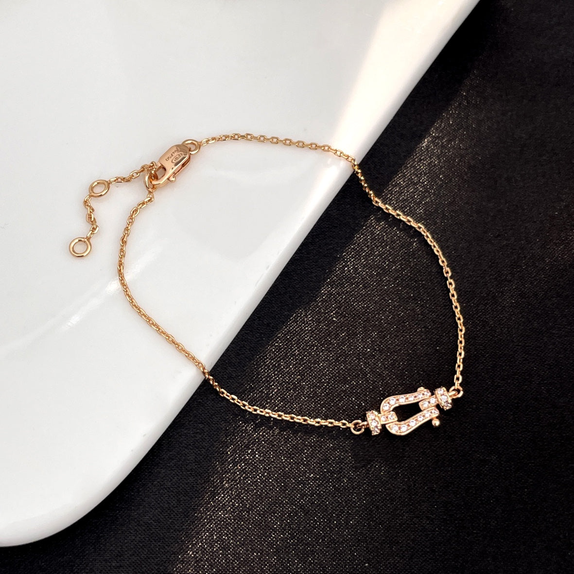 [Cyra]  FORCE 10 FULL DIAMOND BUCKLE CHAIN LINK MINI MODEL