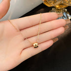 [Cyra]  BEE MINI NECKLACE