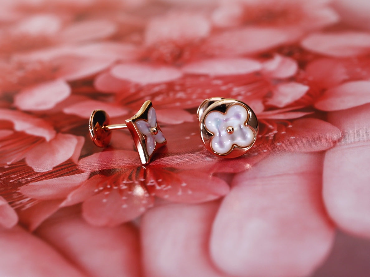 [Cyra]  STAR AND SUN PINK GOLD MOP STUD EARRINGS