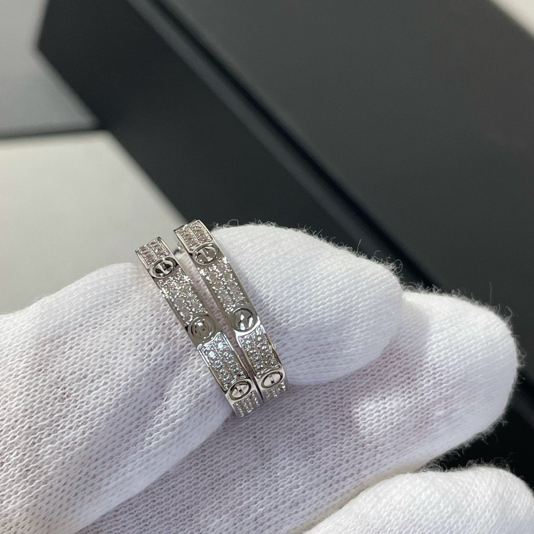 [Cyra]  LOVE DIAMOND SILVER HOOP EARRINGS