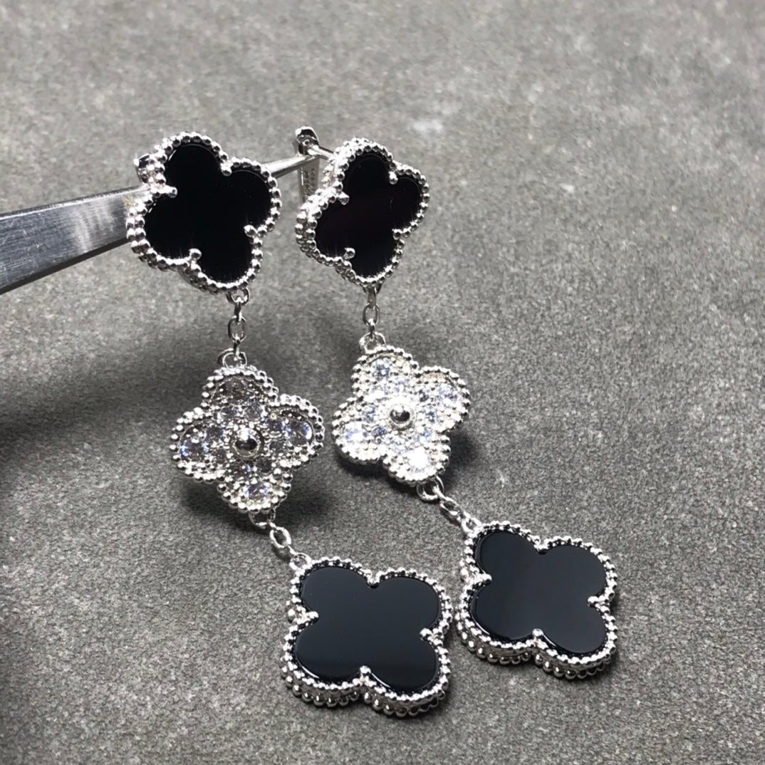 [Cyra]  CLOVER 3 MOTIF DIAMOND ONYX SILVER EARRINGS