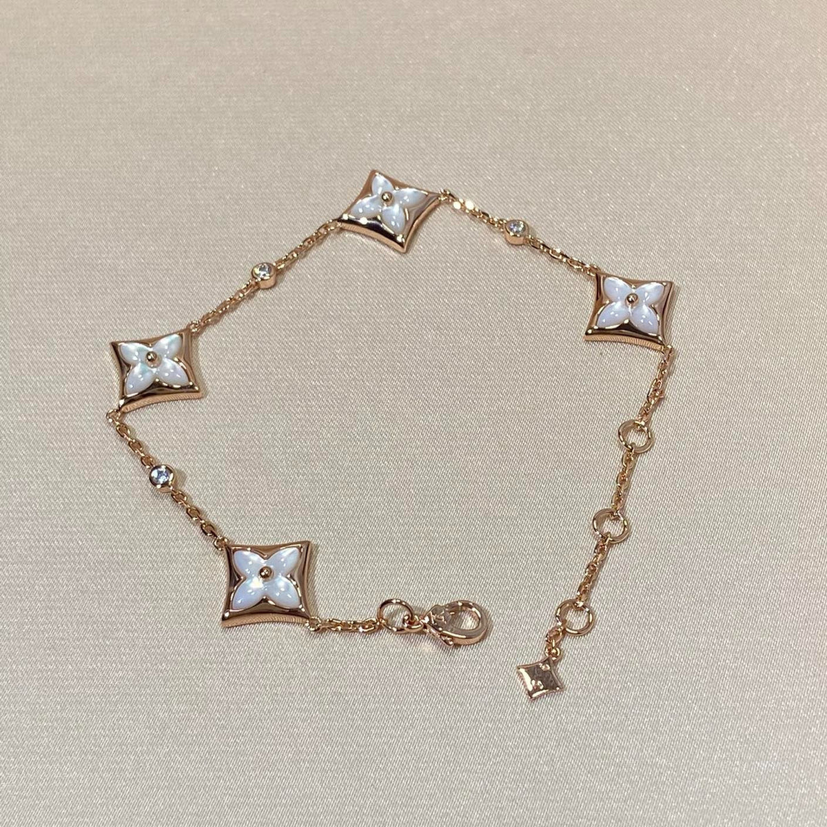 [Cyra]  STAR 4 MOTIF MOP DIAMOND PINK GOLD BRACELET