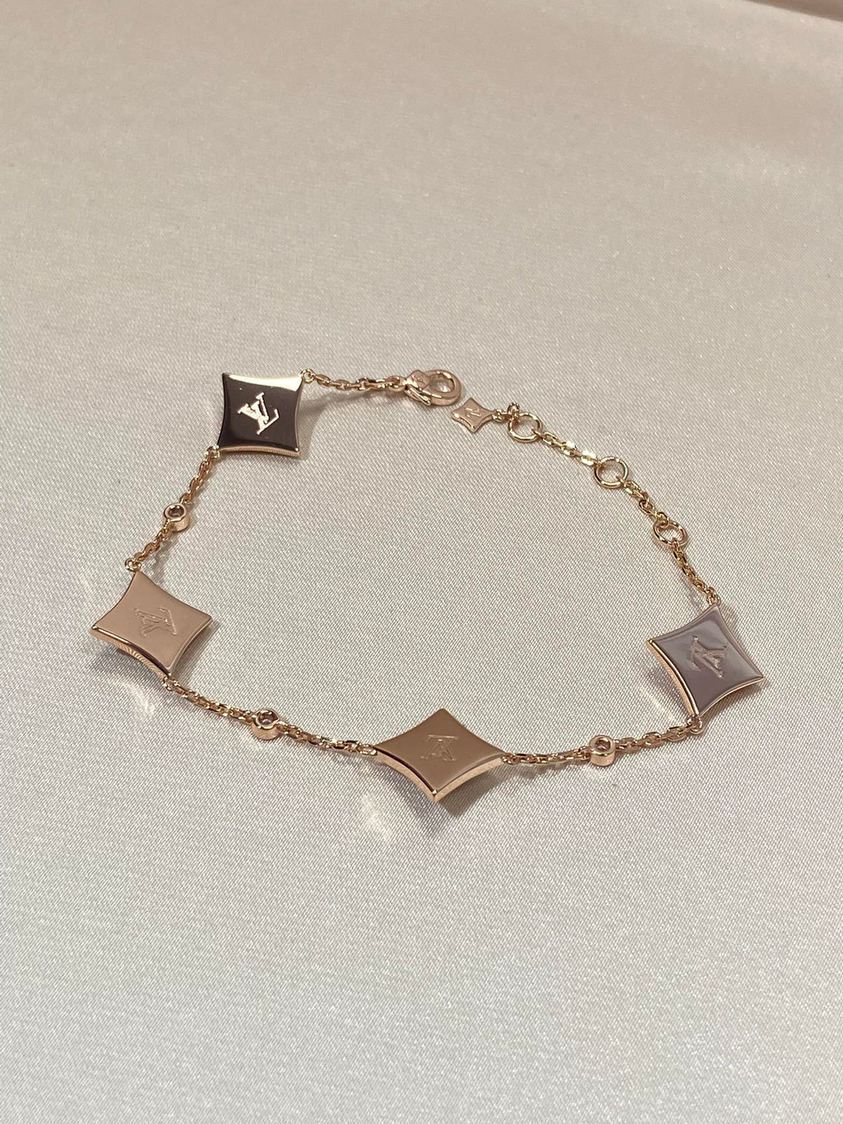 [Cyra]  STAR 4 MOTIF MOP DIAMOND PINK GOLD BRACELET