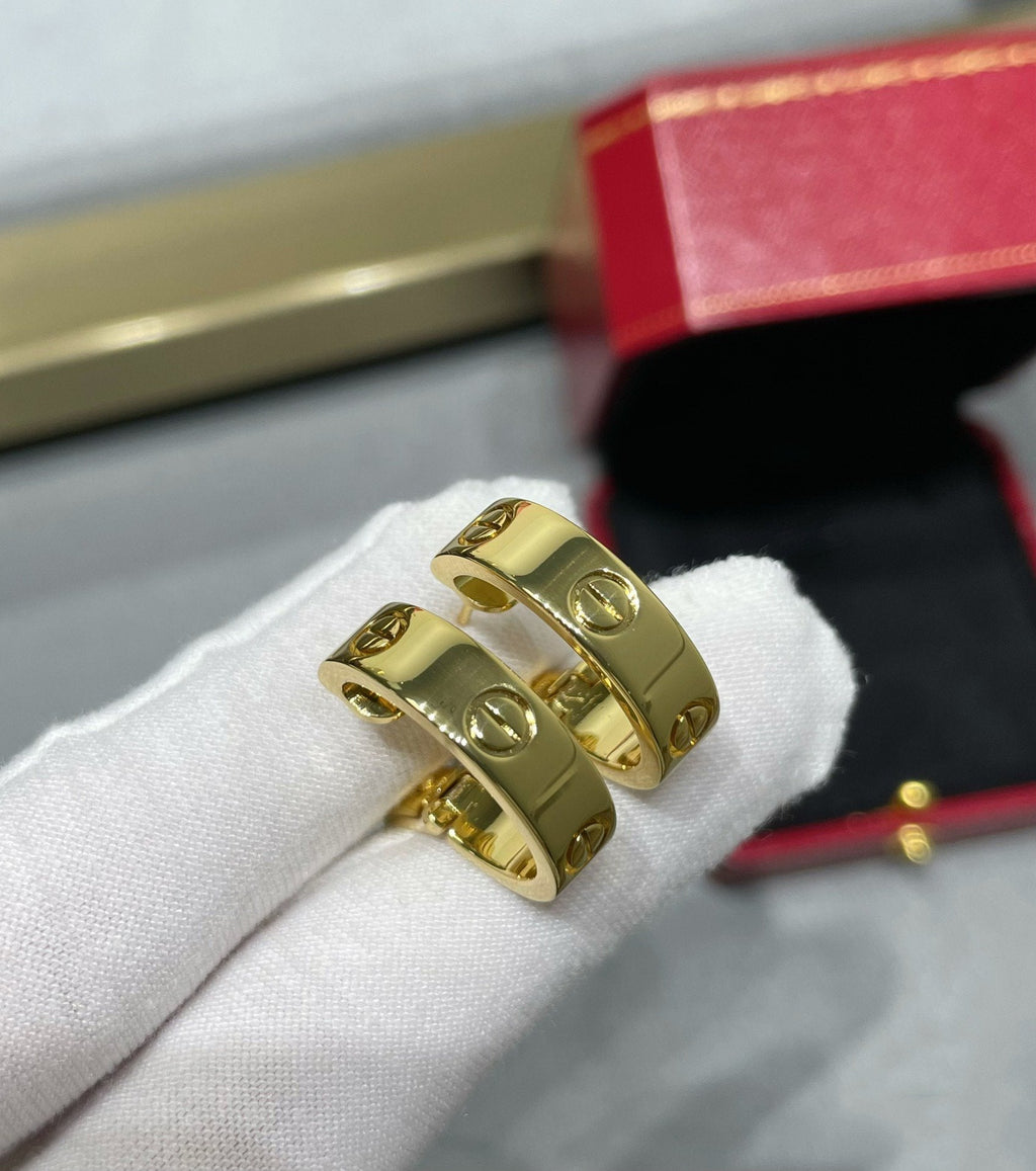 [Cyra]  LOVE 5.5MM EARRINGS