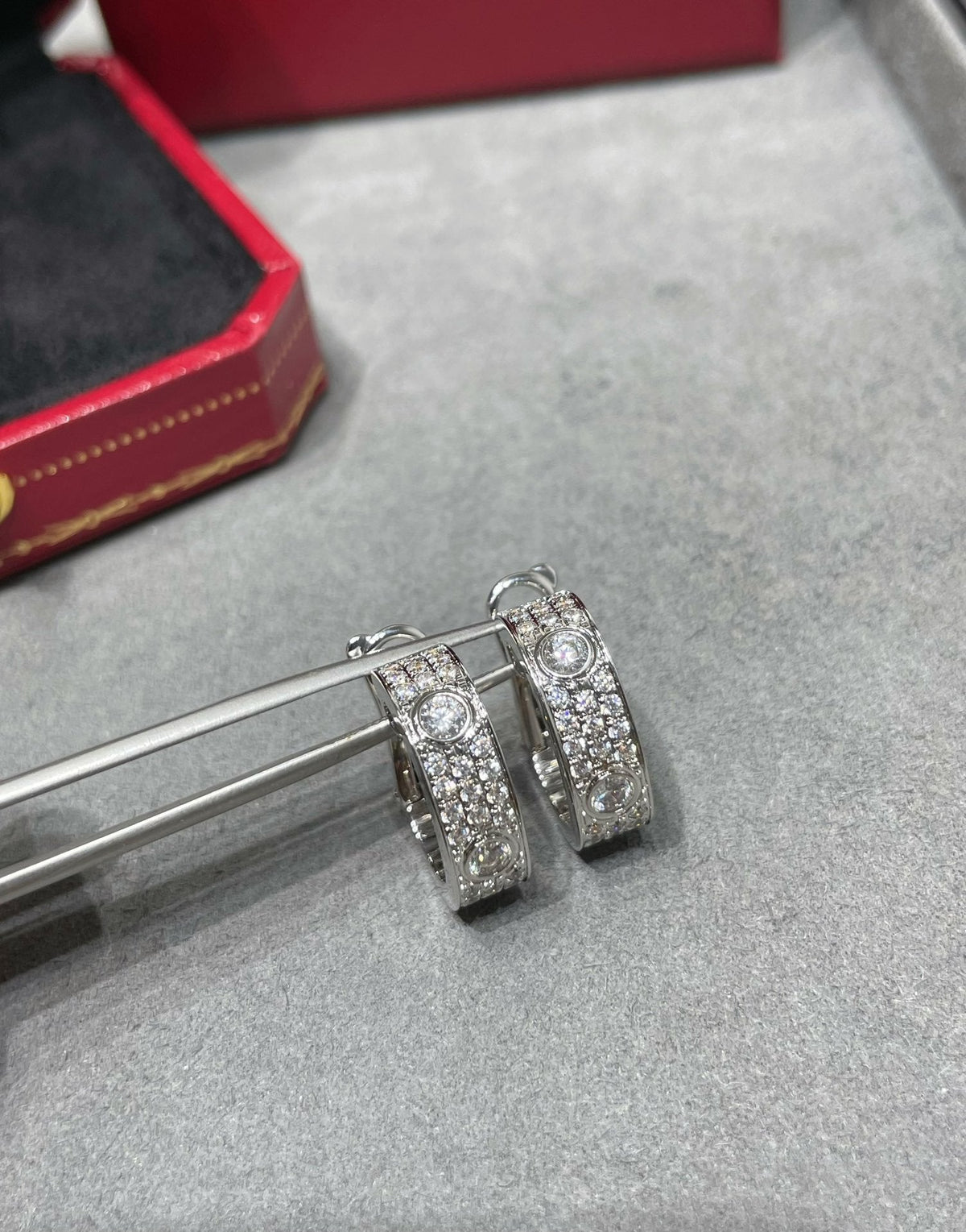 [Cyra]  LOVE 5.5MM DIAMOND PAVED EARRINGS