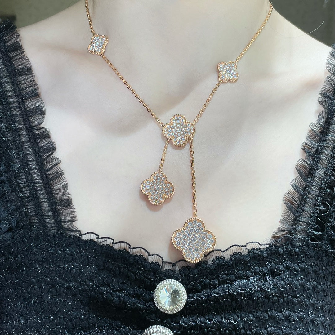 [Cyra] CLOVER 6-MOTIV-HALSKETTE MIT DIAMANT-PAVÉ