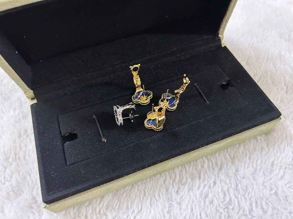 [Cyra]  CLOVER PIETERSITE MEDIUM STUD EARRINGS