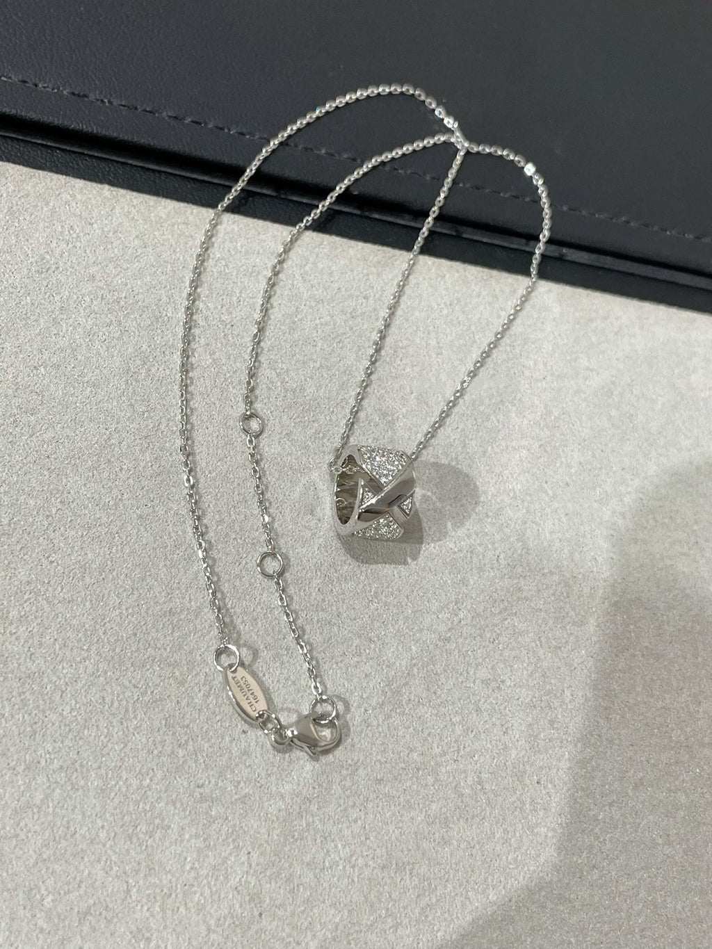 [Cyra]  LIENS EVIDENCE DIAMOND PAVED NECKLACE