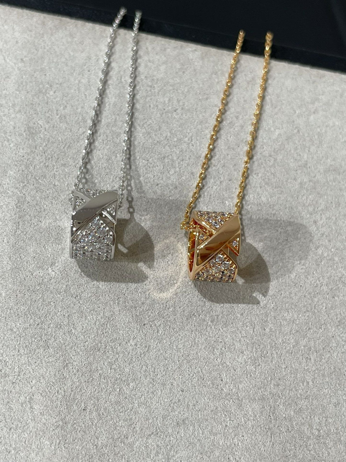 [Cyra]  LIENS EVIDENCE DIAMOND PAVED NECKLACE