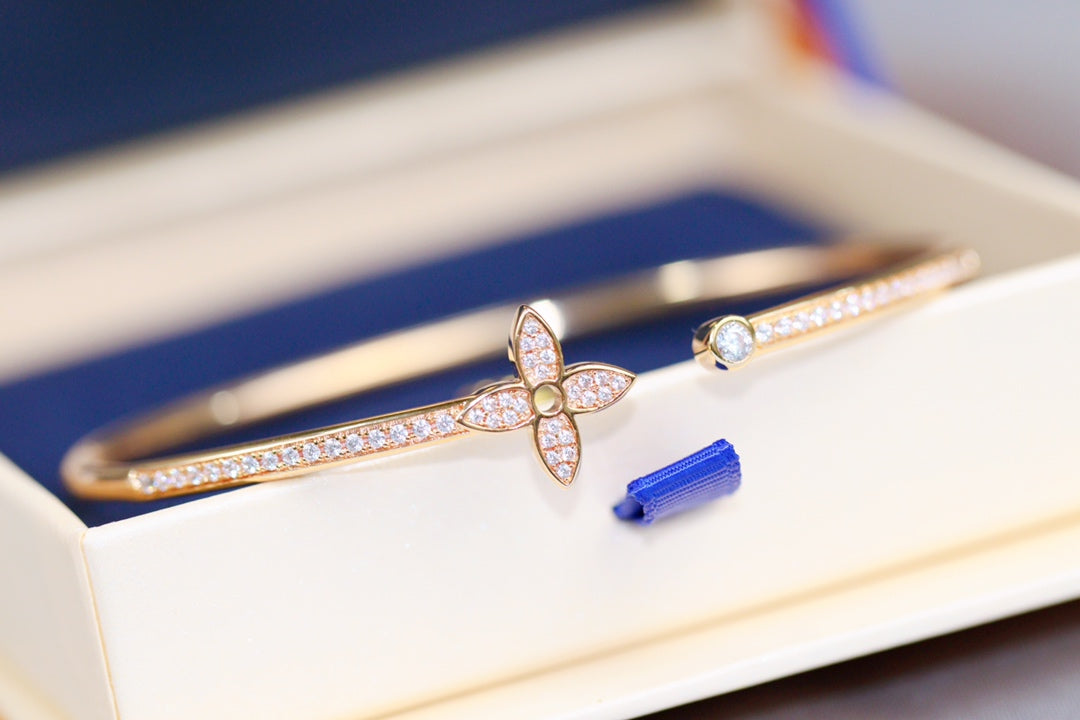 [Cyra]  IDYLLE PINK GOLD OPEN BRACELET DIAMOND PAVED