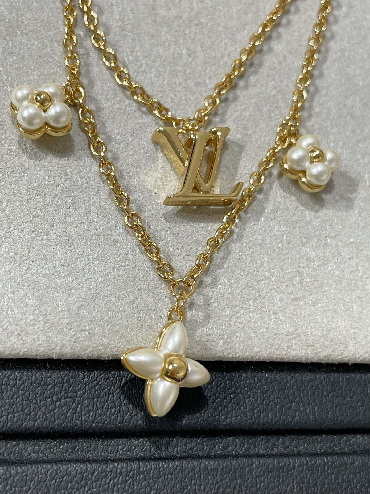 [Cyra]  FLOWERGRAM GOLD MOP DOUBLE ROW NECKLACE
