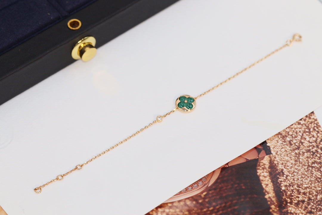 [Cyra]  STAR AND SUN 4 MOTIF PINK GOLD MALACHITE BRACELET