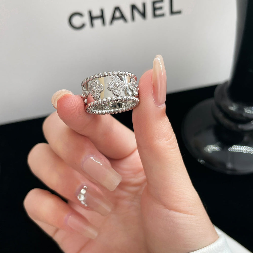 [Cyra]  PERLEE DIAMOND LARGE RING