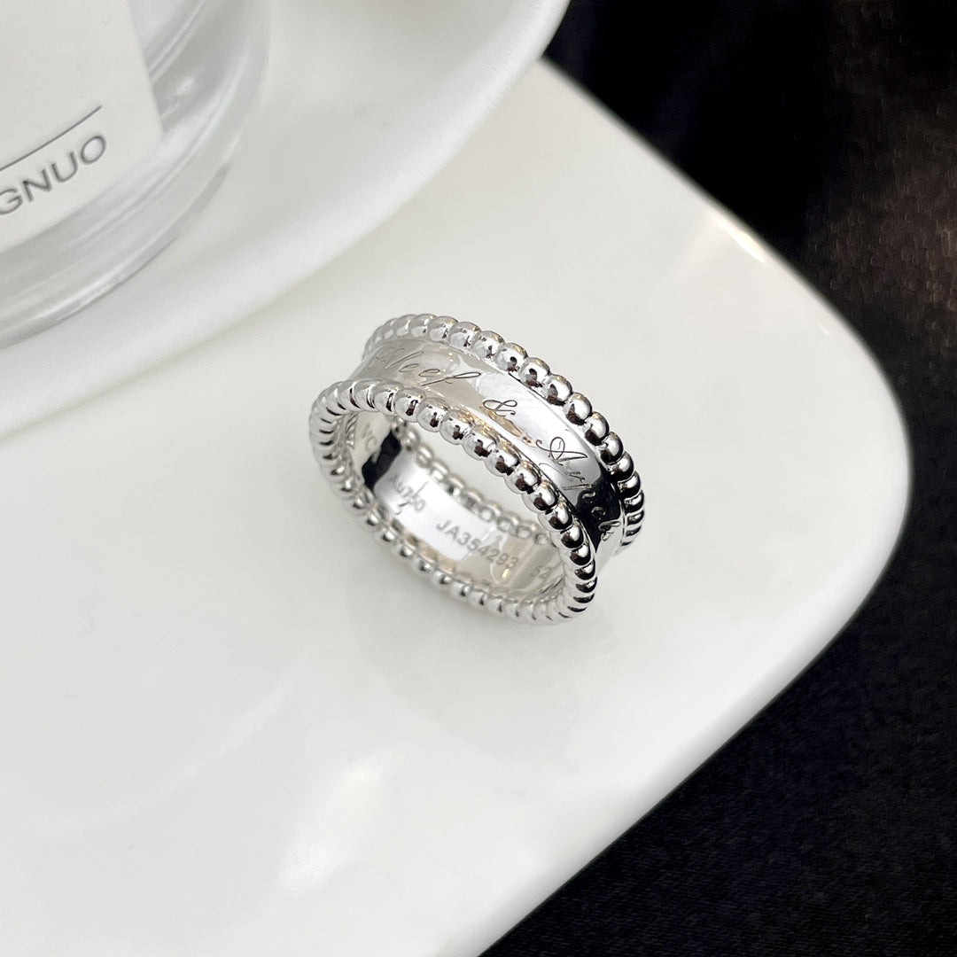 [Cyra]  PERLEE SIGNATURE RING