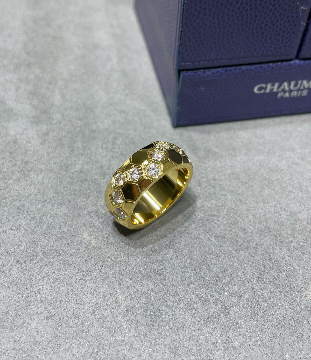 [Cyra]  BEE LOVE DIAMOND LARGE RING