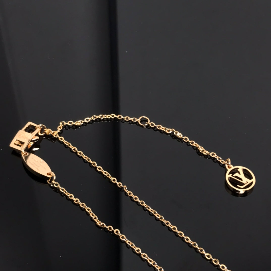[Cyra]  COLOR BLOSSOM PINK MOP SUN GOLD NECKLACE