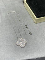 [Cyra]  CLOVER 25MM LARGE PENDANT DIAMOND PAVED SILVER NECKLACE