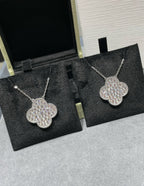 [Cyra]  CLOVER 25MM LARGE PENDANT DIAMOND PAVED SILVER NECKLACE