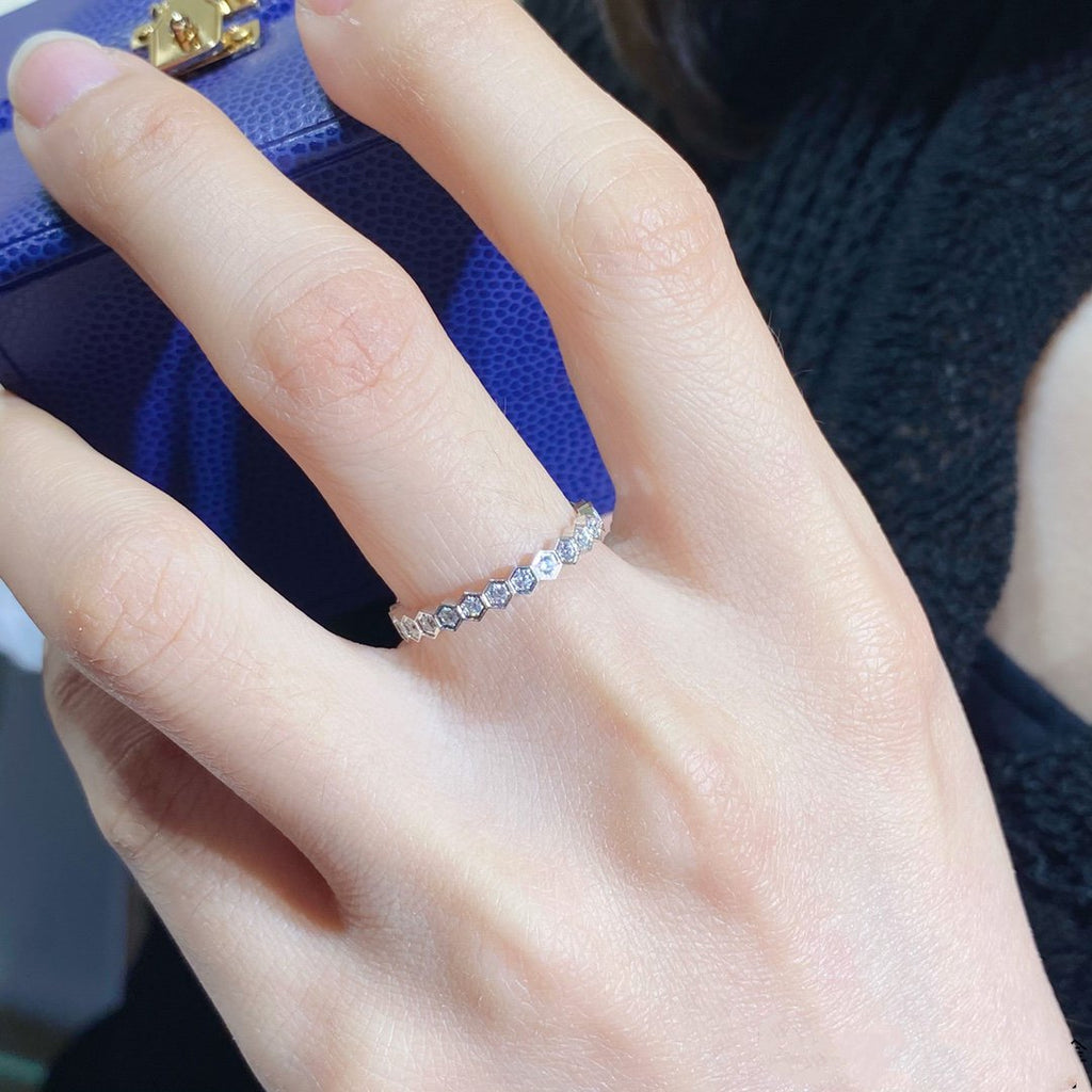 [Cyra] BEE LOVE DIAMOND PAVED SMALL RING
