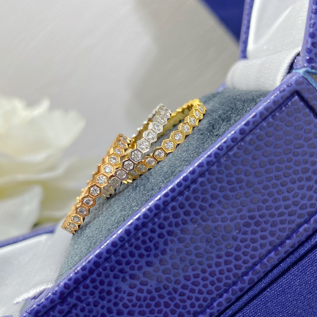 [Cyra]  BEE LOVE DIAMOND PAVED SMALL RING