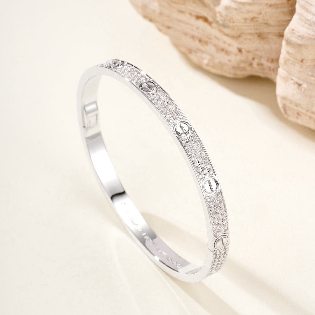 [Cyra]  LOVE BRACELET 4.8MM DIAMOND-PAVED