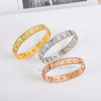 [Cyra]  CLOVER BRACELET 8MM DIAMONDS