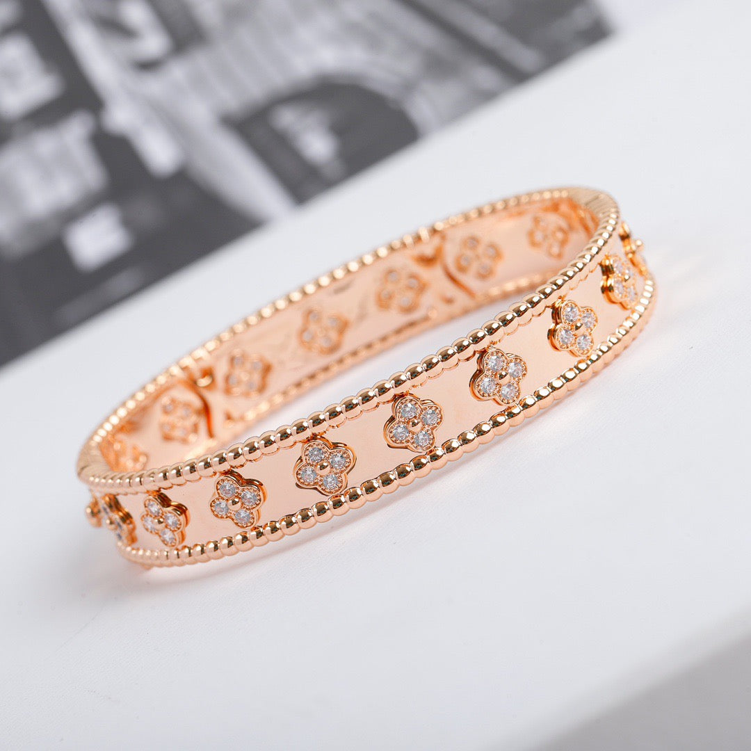 [Cyra]  KLEEBLATT-ARMBAND 8MM DIAMANTEN