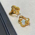 [Cyra]  CLOVER LARGE (20mm) 1 MOTIFS WHITE MOP STUD EARRINGS