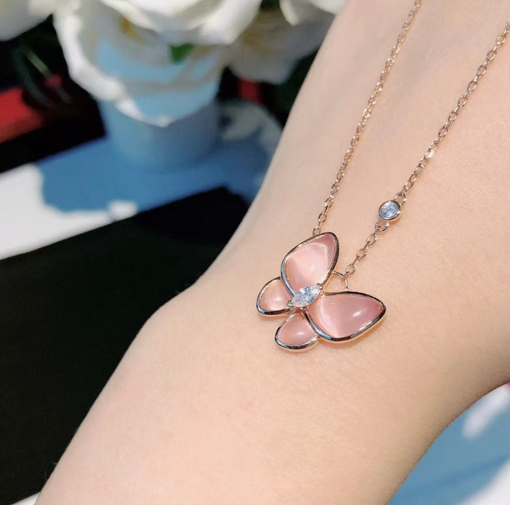 [Cyra]  BUTTERFLY PINK MOTHER-OF-PEARL DIAMOND NECKLACE