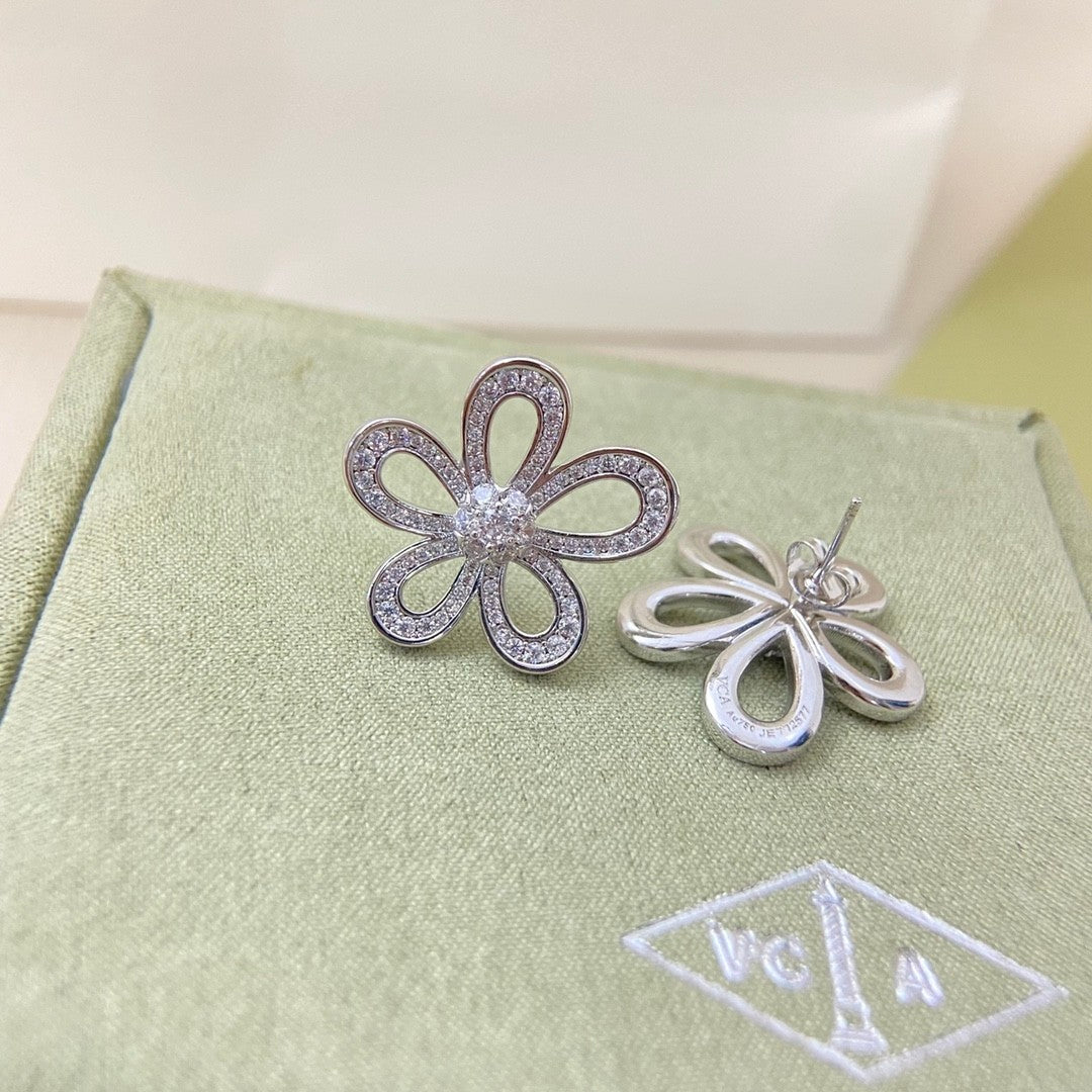 [Cyra] FLOWEACE FULL-DIAMOND FLOWER EARRINGS