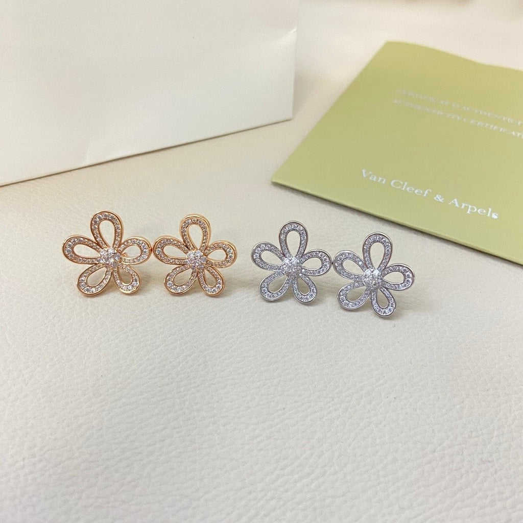 [Cyra] FLOWEACE FULL-DIAMOND FLOWER EARRINGS