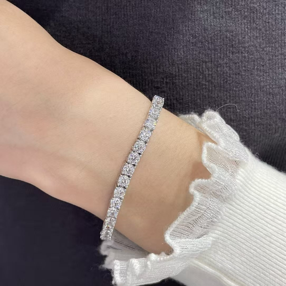 [Cyra] TENNIS BRACELET WITH FULL DIAMOND SETTING