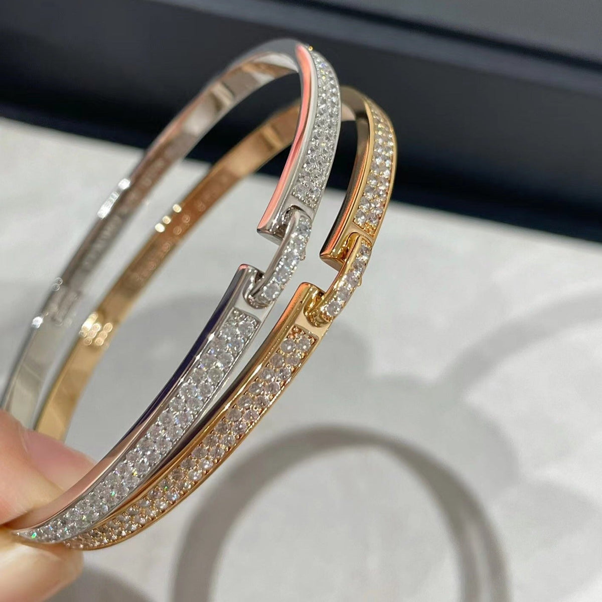 [Cyra]  LIENS VIDENCE DIAMOND PAVED BRACELET