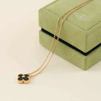 [Cyra]  CLOVER 15MM DIAMOND ONYX NECKLACE