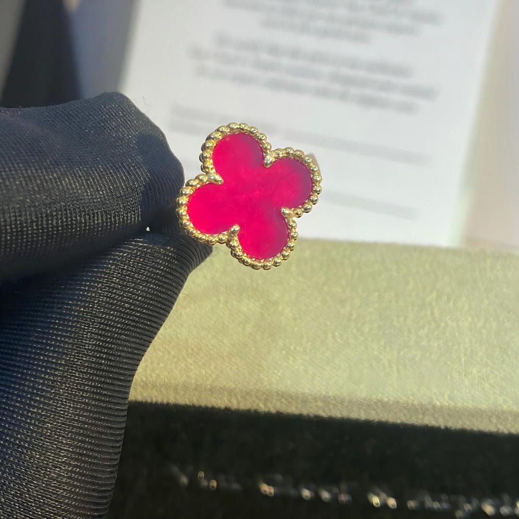 [Cyra] NEW CLOVER PINK ENAMEL RINGS